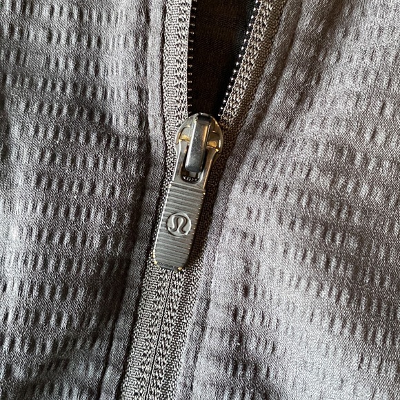 Lululemon pack light bomber jacket - Picture 2 of 3